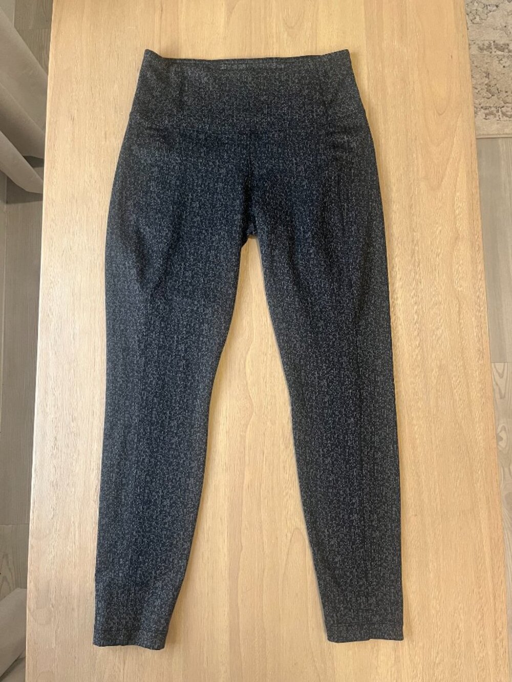 Athleta Women's Black Delancey Textured Tight Leggings Size Small